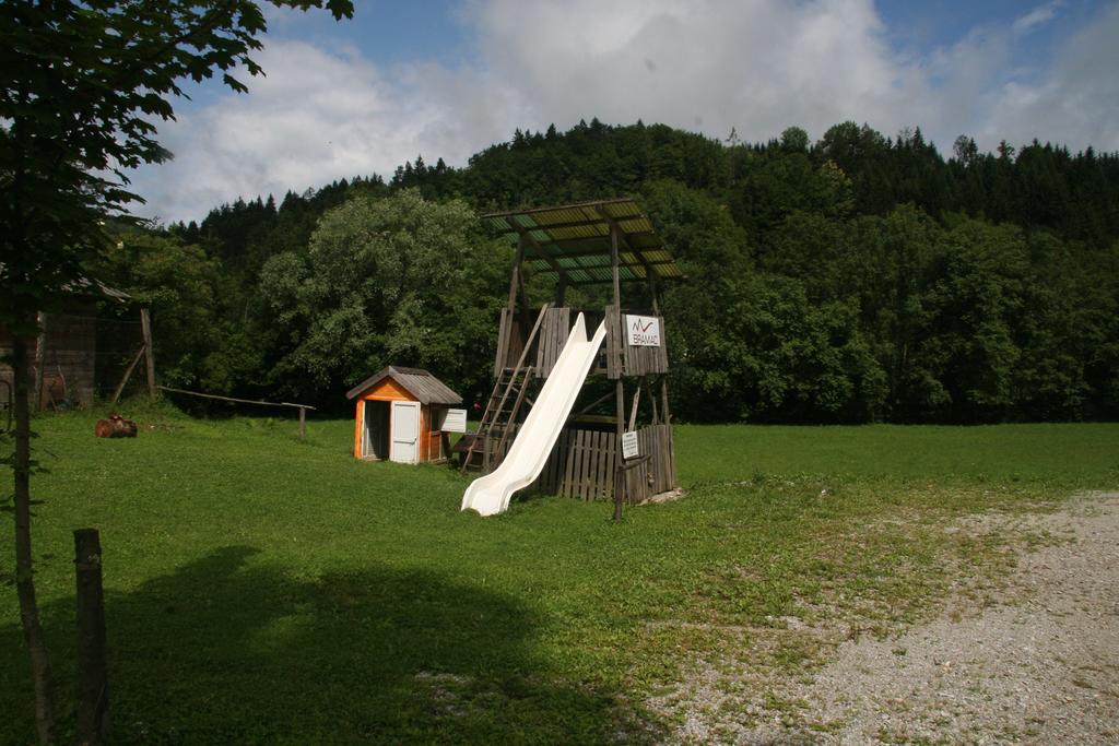 Guest House Kveder Skofja Loka ภายนอก รูปภาพ
