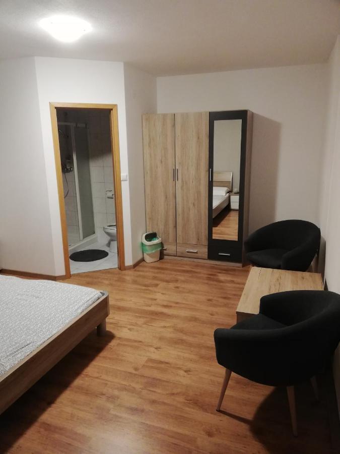 Guest House Kveder Skofja Loka ภายนอก รูปภาพ